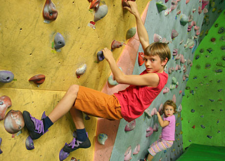 ÖTK-Kletterhalle, Schnupperklettern für Familien